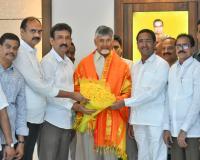 'ఏపీ ఎన్జీజీవో' పై ప్రత్యేక అభిమానం... పరస్పర సహకారంతో పనిచేద్దాం : ముఖ్యమంత్రి చంద్రబాబు