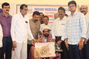 ఆరోగ్య ఆంధ్ర ప్రదేశ్'  సాధనకు ప్రతి  వైద్యుడు సహకరించాలి