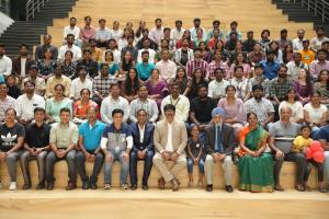 ఏపీ ఎస్ఆర్ఎంలో వేడుకగా పూర్వ విద్యార్థుల సమ్మేళనం