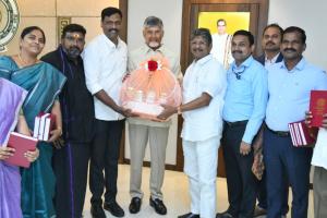 ముఖ్యమంత్రికి ఏపిజేఏసి అమరావతి నూతన సంవత్సర శుభాకాంక్షలు 