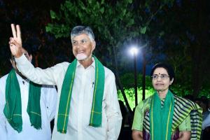 CM directs clearance of pending dues, releases Rs 7,358 Crore pending bills to employees