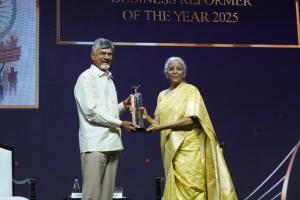 Chandrababu Naidu Receives Economic Times Business Reformer of the Year Award from Nirmala Sitharaman in Mumbai