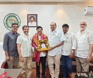 త్వరలోనే సినిమా టికెట్ రేట్లకు ఒకే జీవో ఉండేలా నిర్ణయం : మంత్రి కందుల దుర్గేష్